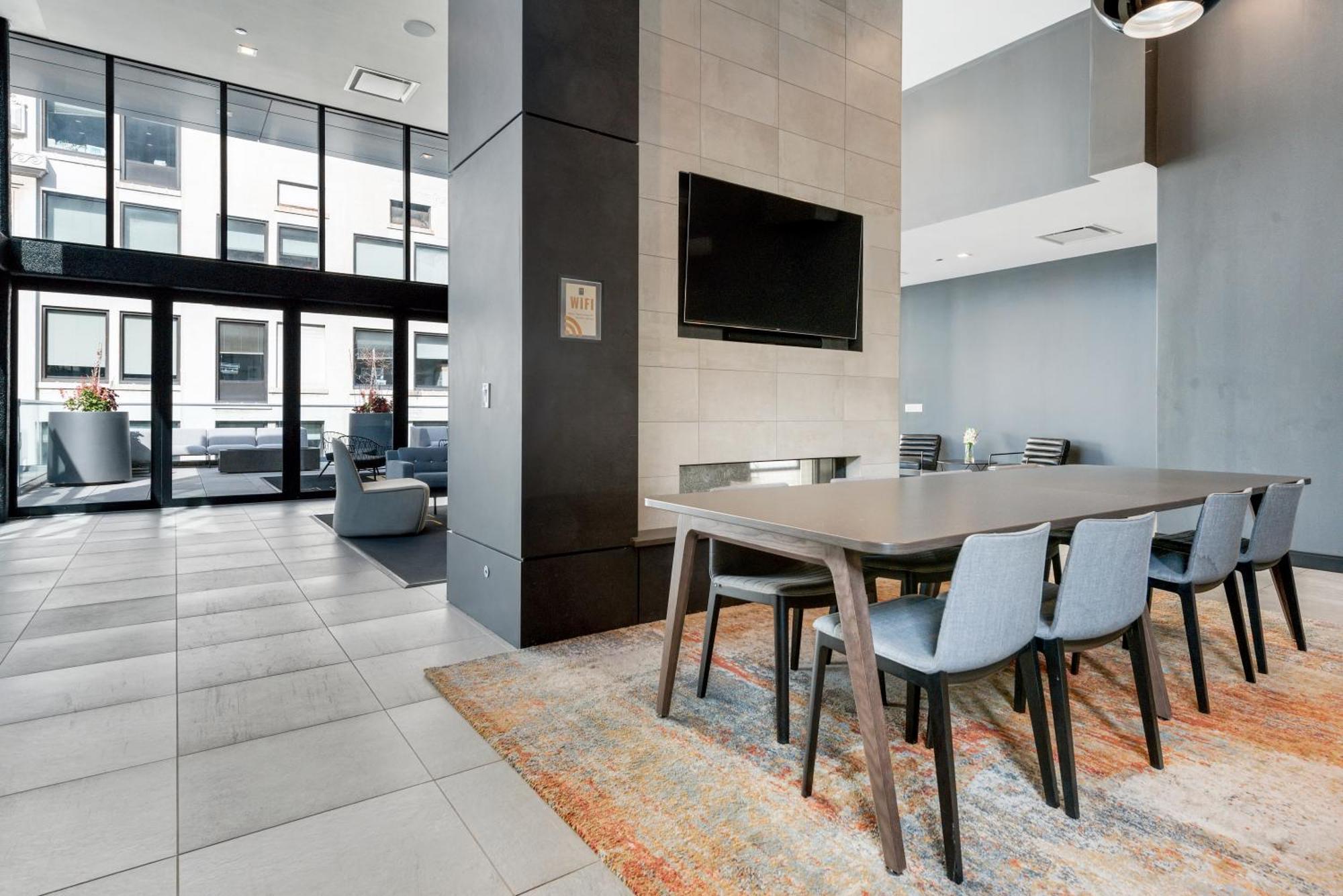 Experience Downtown Chicago At Millennium - Luxury Apartments In The Loop Eksteriør bilde